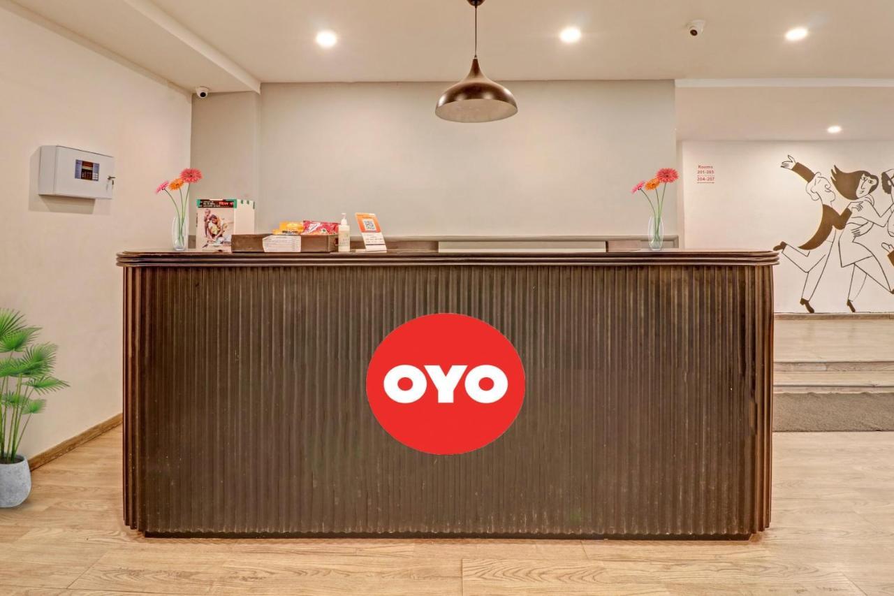 Oyo Townhouse 251 Richmond Circle Hotel Bangalore Eksteriør billede