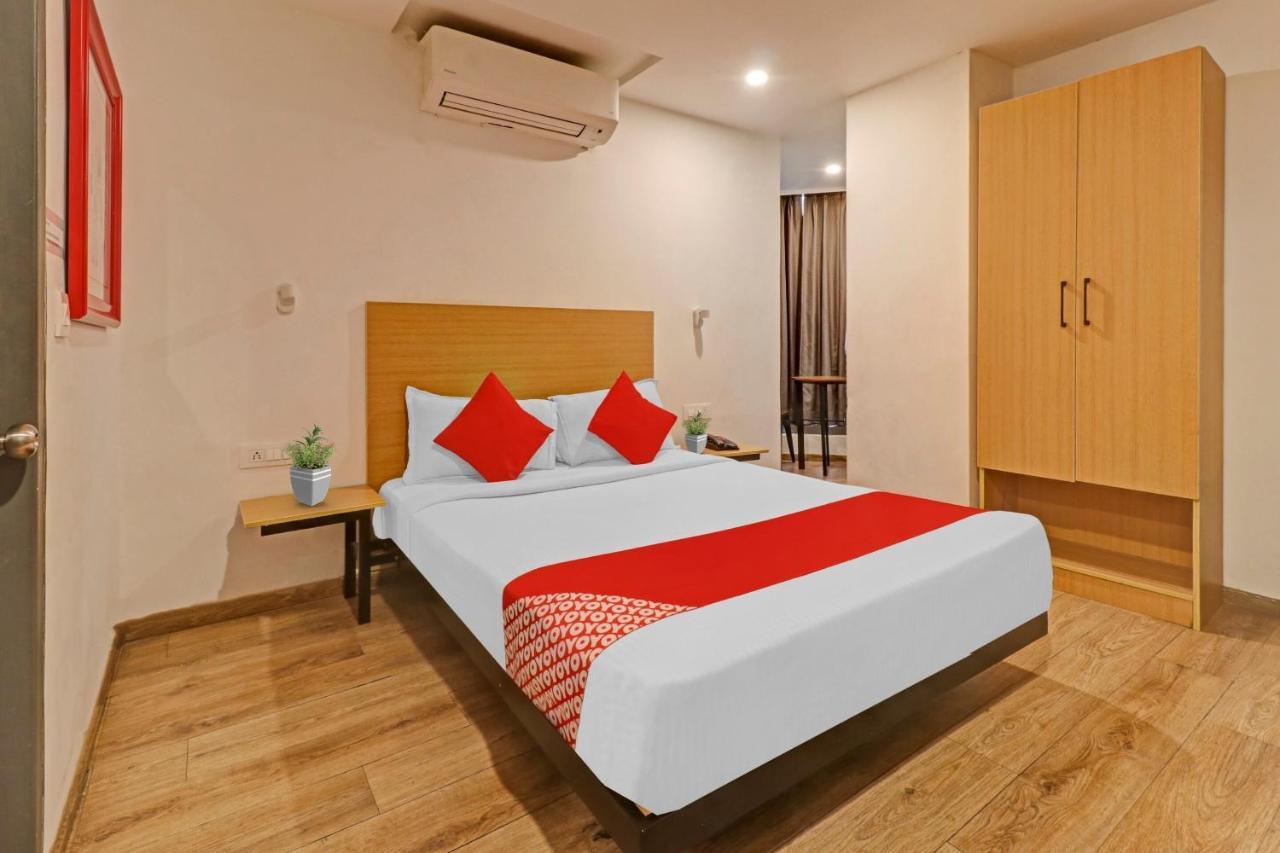 Oyo Townhouse 251 Richmond Circle Hotel Bangalore Eksteriør billede